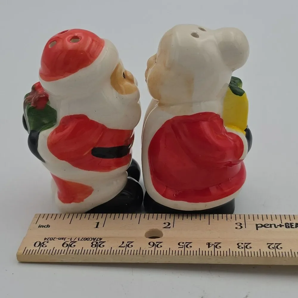 Vintage  Christmas Ceramic Kissing Santa and Mrs. Claus Salt and Pepper Shakers